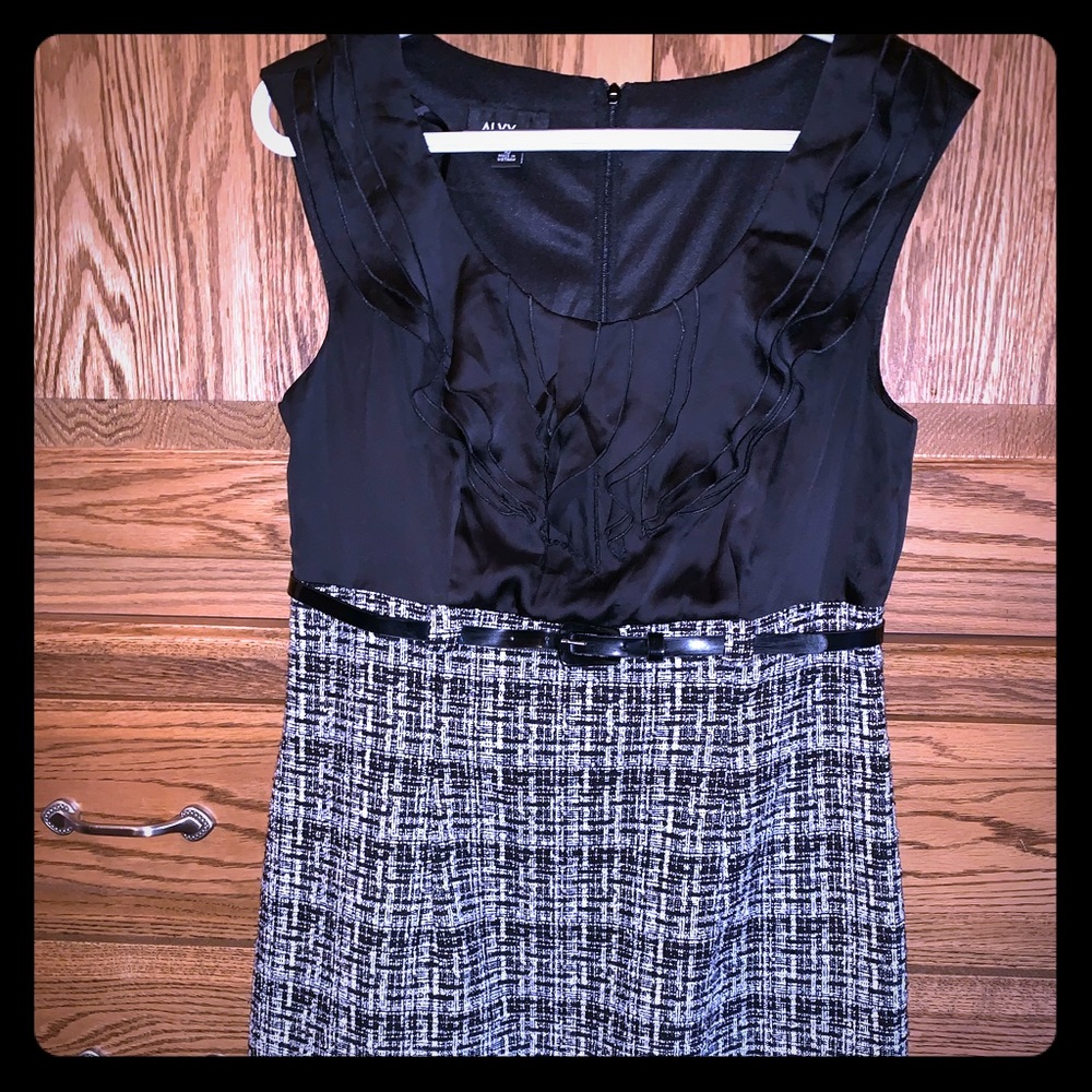 Black and White Tweed Bottom Dress with Belt